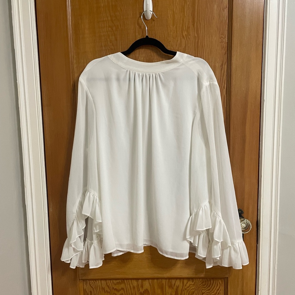 Vince Camuto White Ruffle Sleeve Blouse